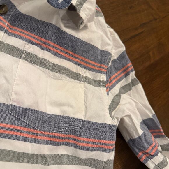 Crazy 8 Boys Striped Button Down Shirt Size 10–12 - Picture 2 of 4